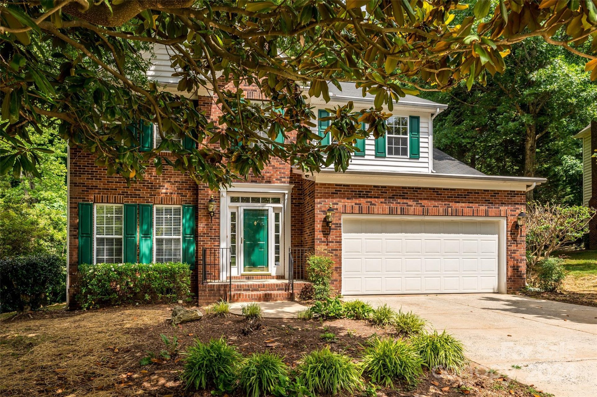 2819 Glen Summit Drive