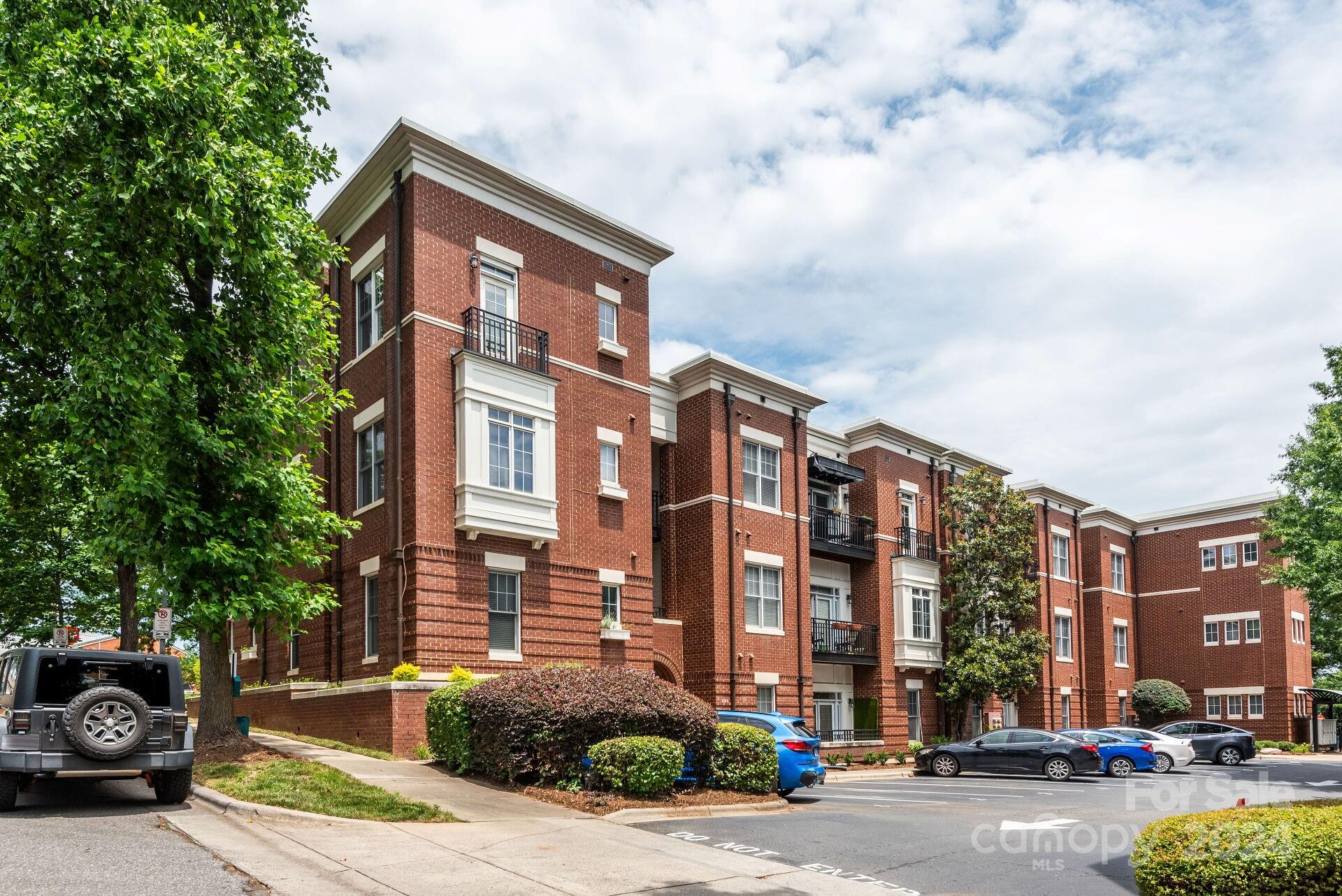 776 N Davidson Street