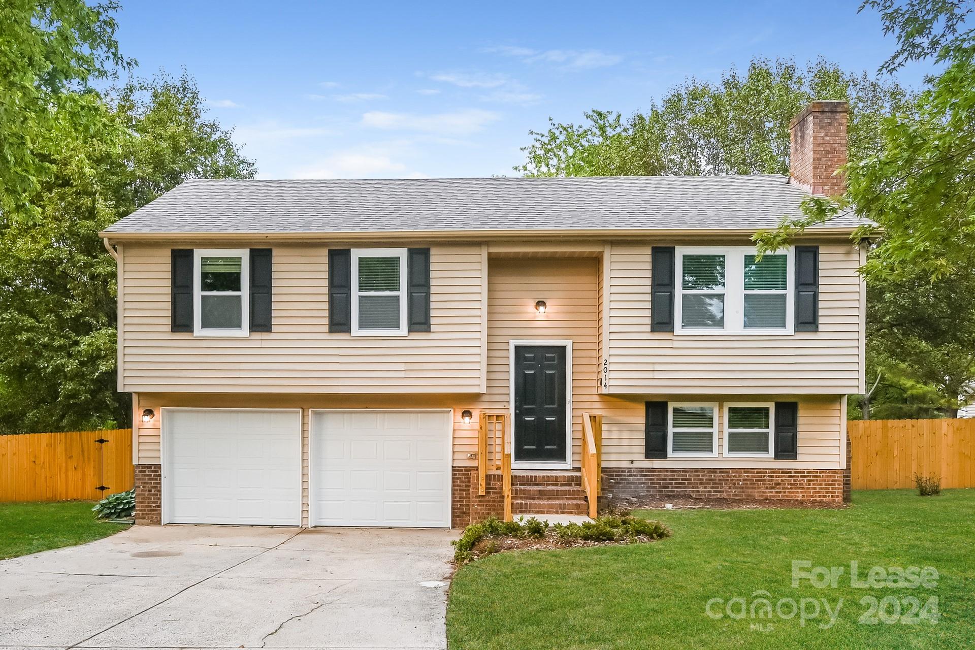 Property image 1 at 2014 Rothmullan Drive, Charlotte, NC 28262