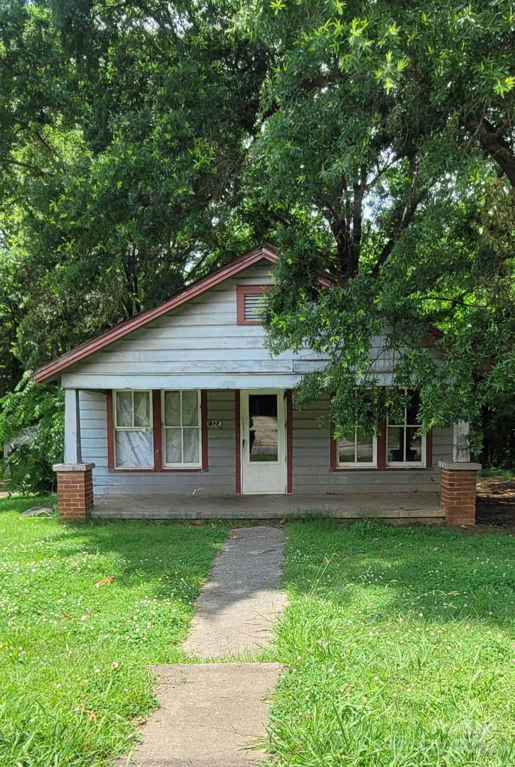 Property image 1 at 1324 7th Street, Statesville, NC 28677
