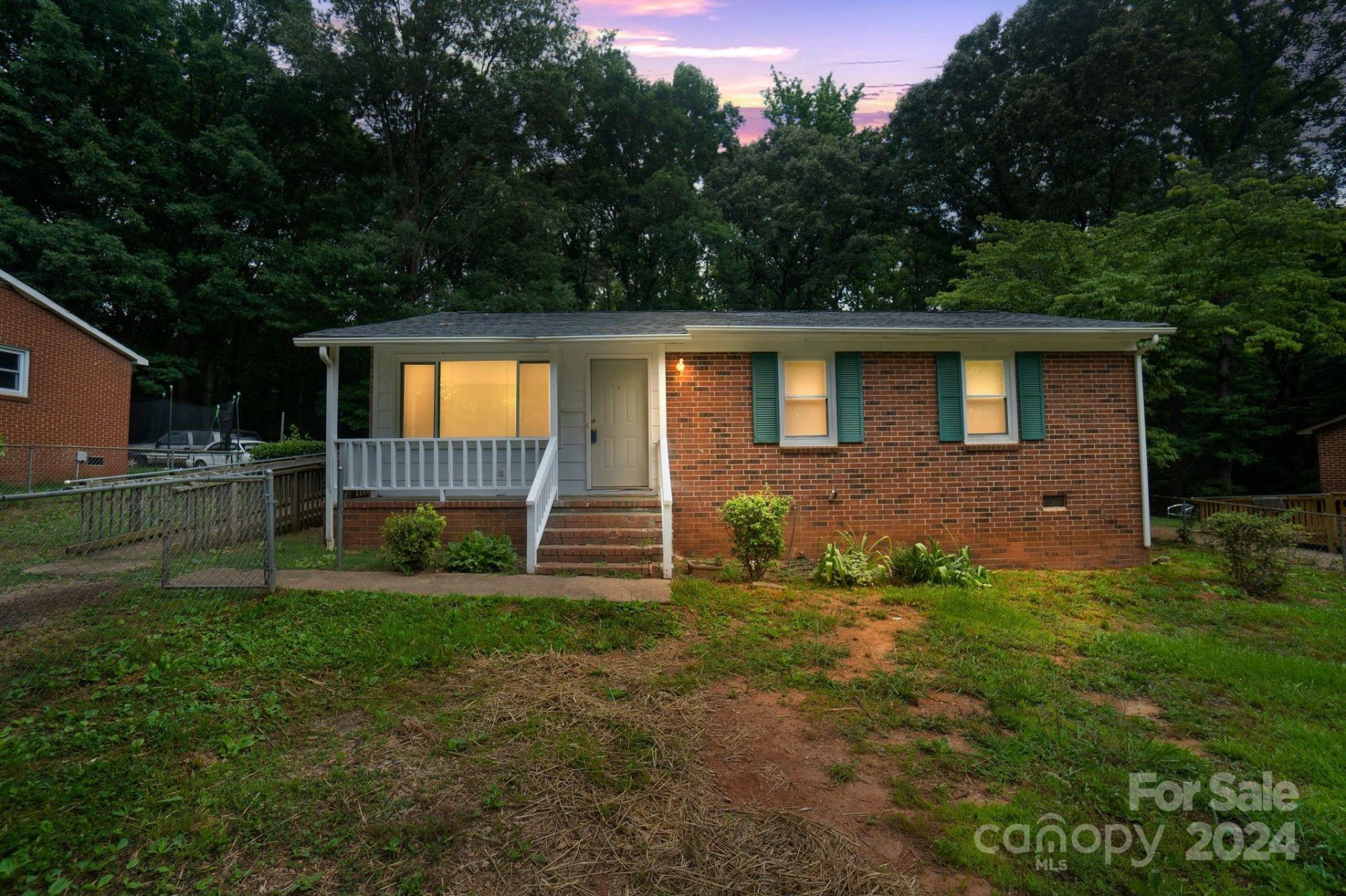 121 Hickory Lane