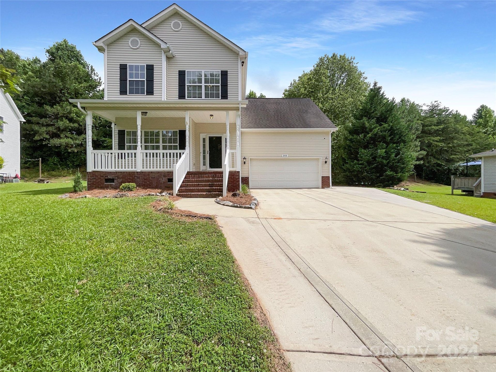 315 Lone Tree Lane