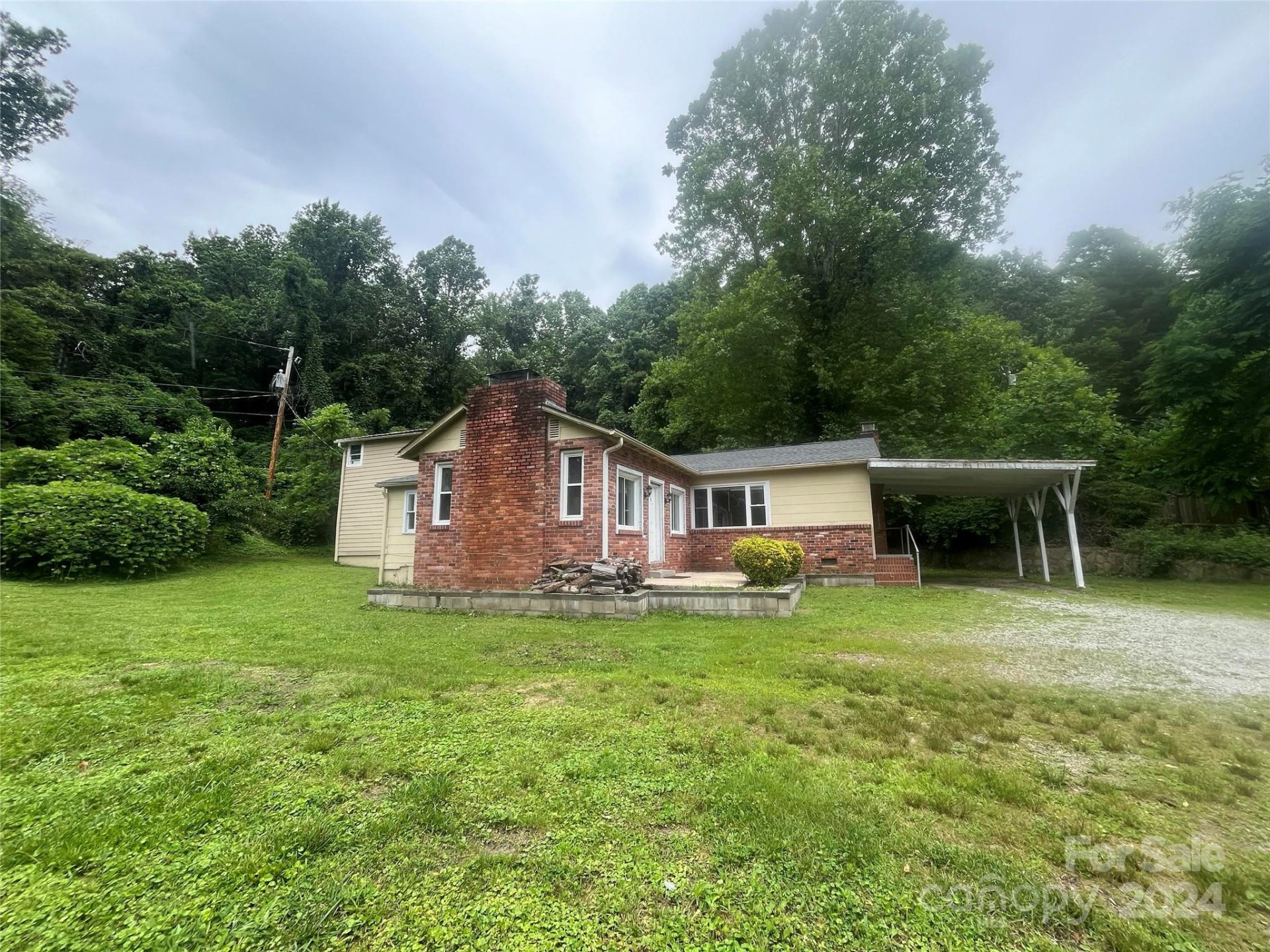 Property image 1 at 502 Lyndhurst Drive, Hendersonville, NC 28791