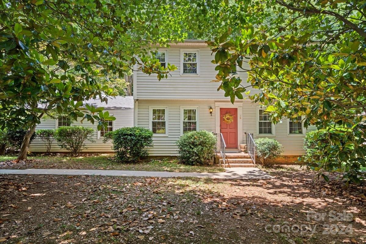 Property image 1 at 6639 Pencade Lane, Charlotte, NC 28215