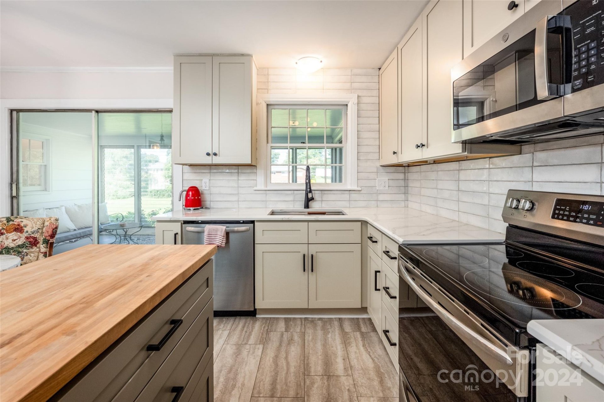 Forest Hills, Statesville Community