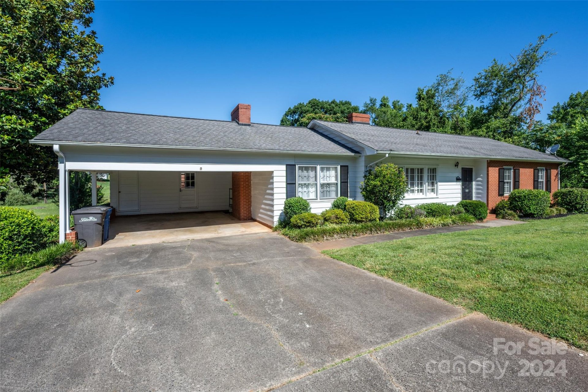 Property image 2 at 925 Henkel Road, Statesville, NC 28677