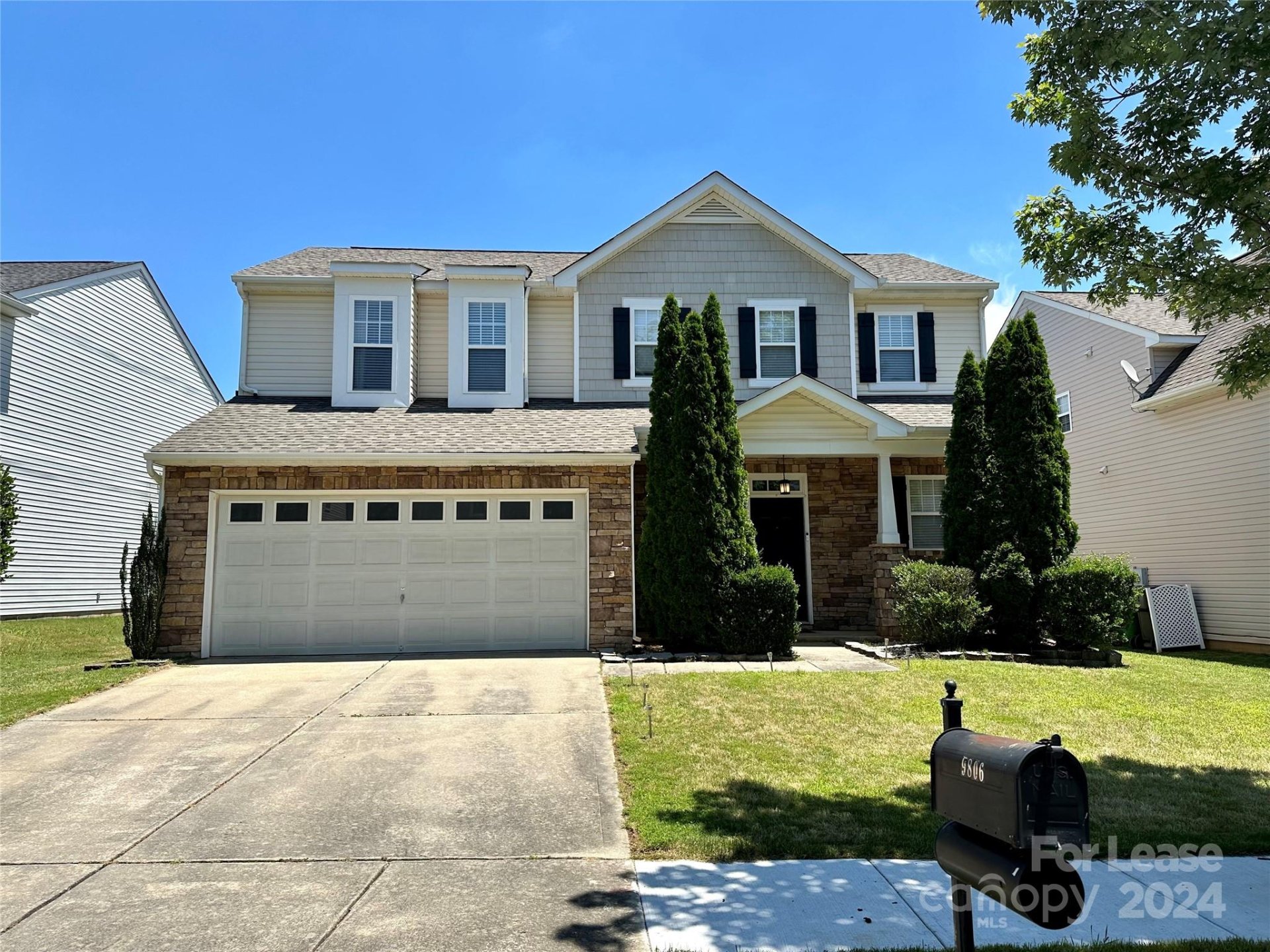 Property image 1 at 9806 Forest Run Lane, Charlotte, NC 28277