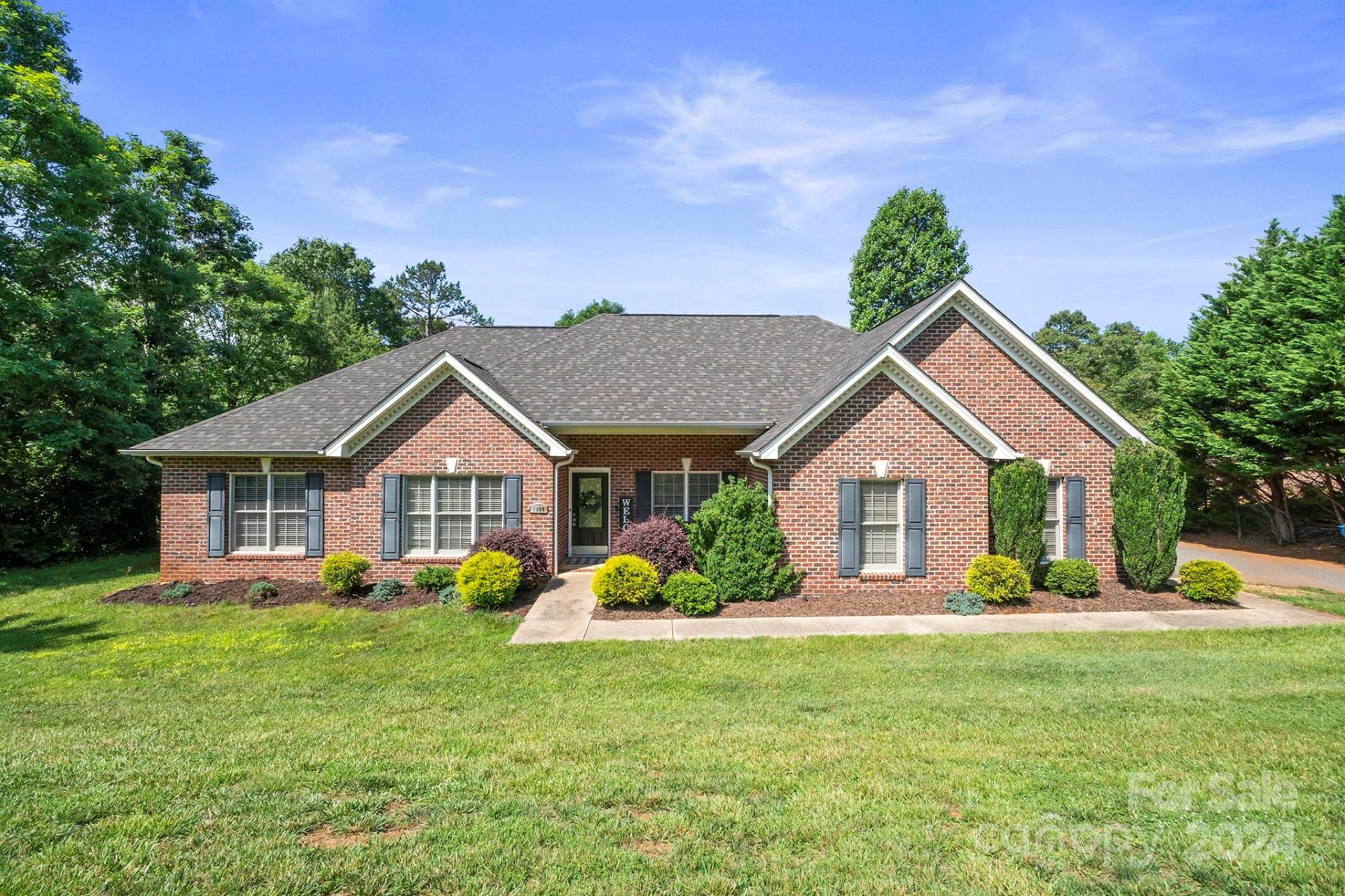 Property image 1 at 1460 Brookstone Drive, Hickory, NC 28602