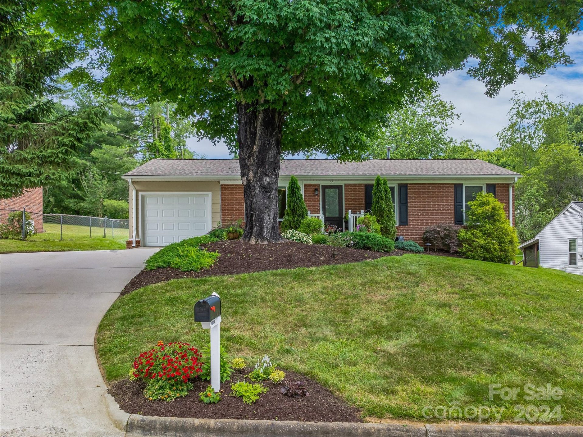 Property image 1 at 55 Starmount Drive, Asheville, NC 28806