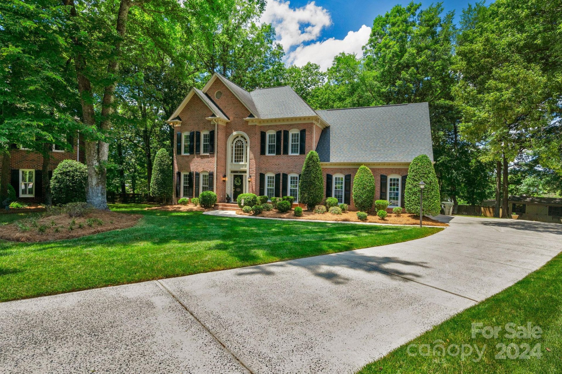 Property image 2 at 2207 Streatley Lane, Matthews, NC 28105