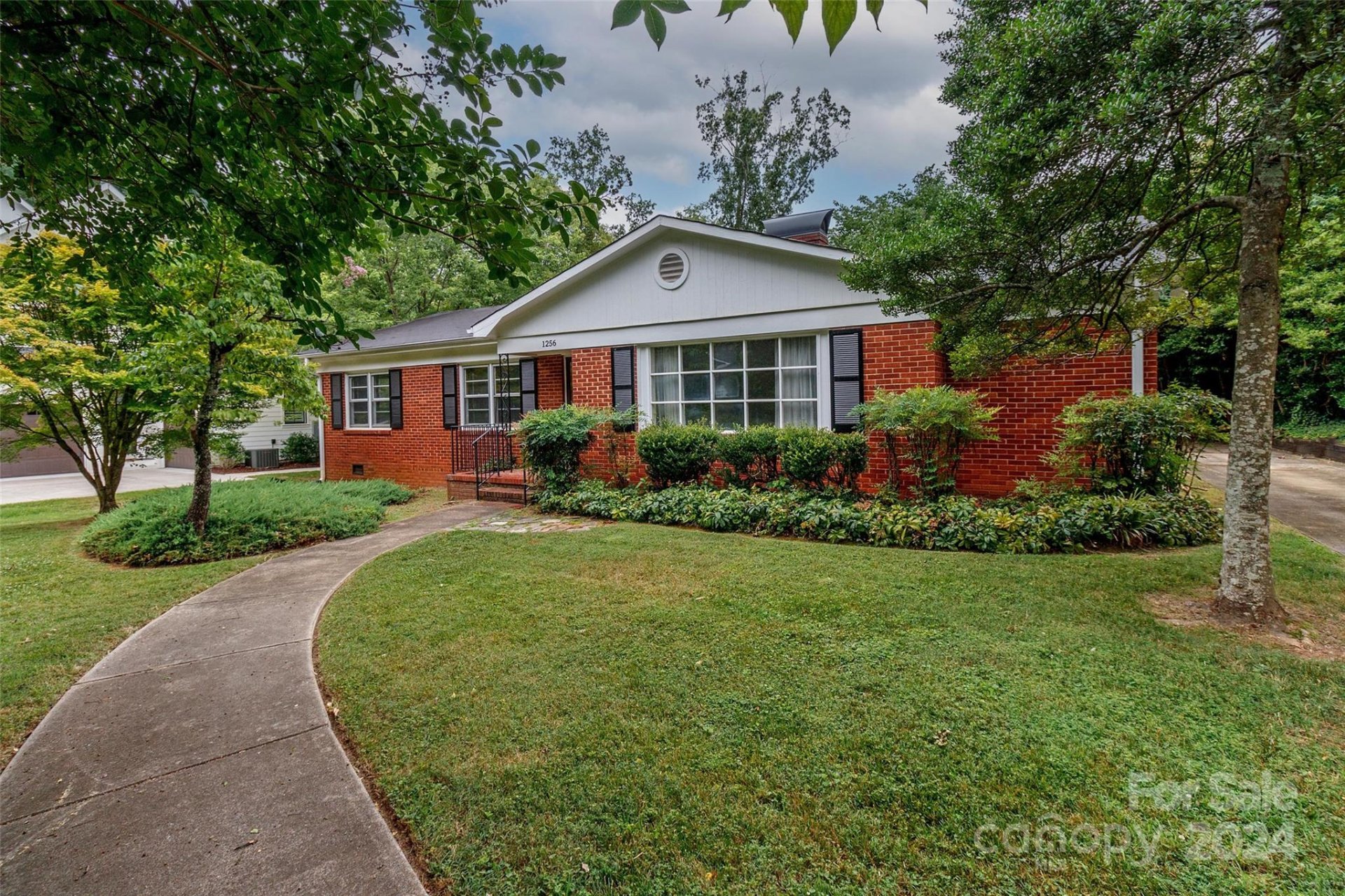 Property image 1 at 1256 Chandler Place, Charlotte, NC 28211