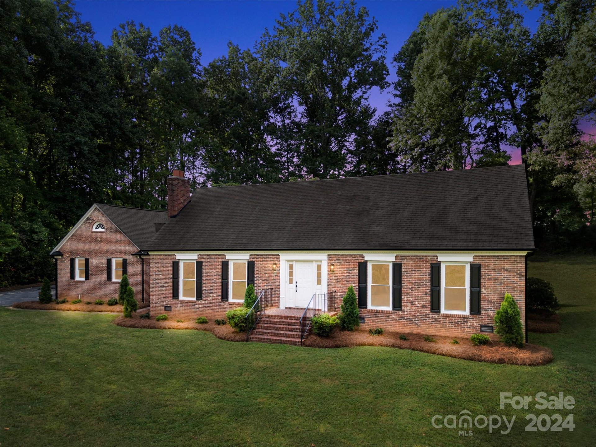Property image 1 at 304 Fallingbrook Drive, Belmont, NC 28012