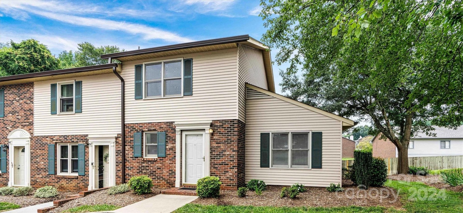 Property image 1 at 1330 5th Street, Hickory, NC 28601