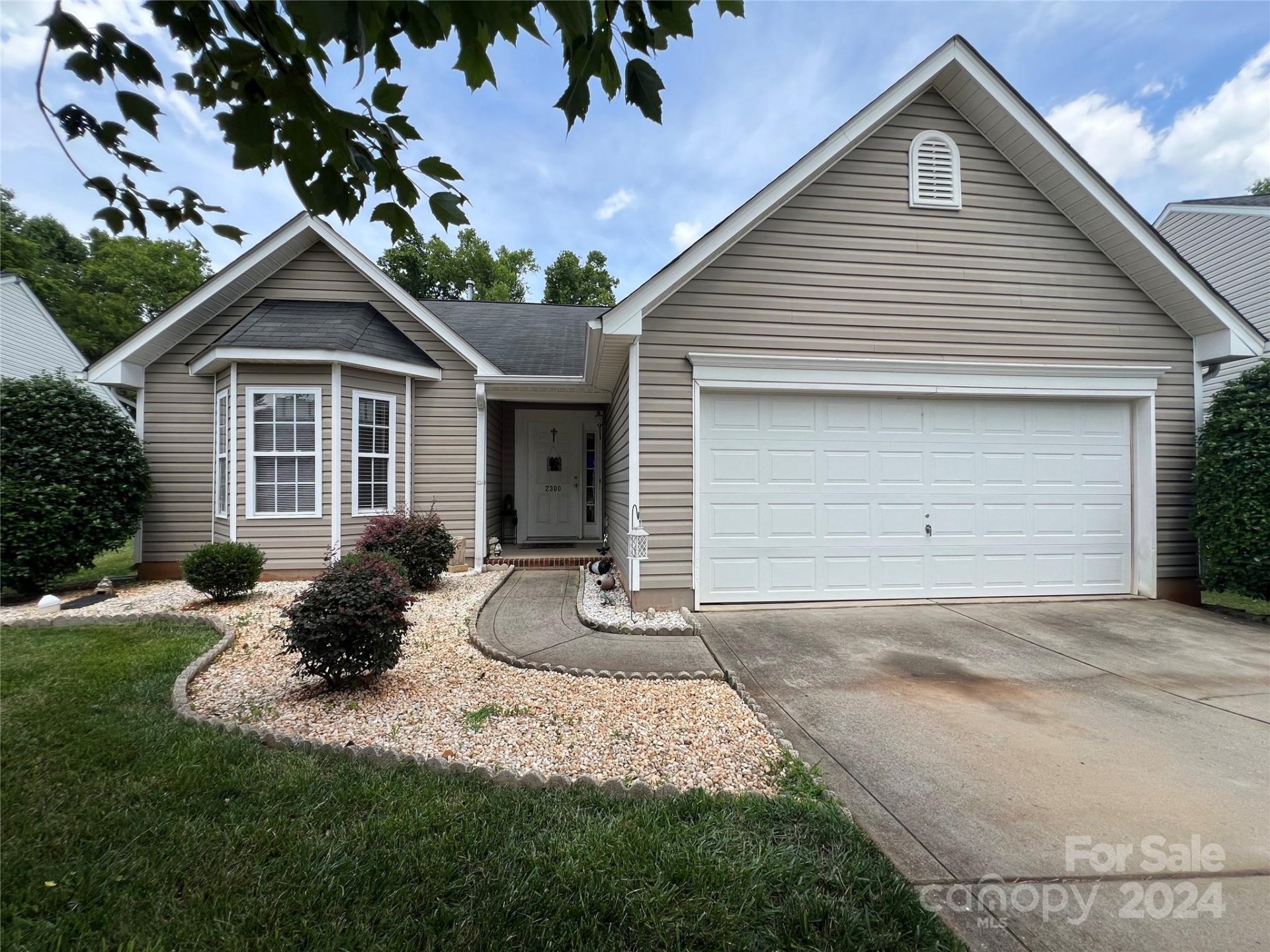 Property image 1 at 2300 Wexford Way, Statesville, NC 28625