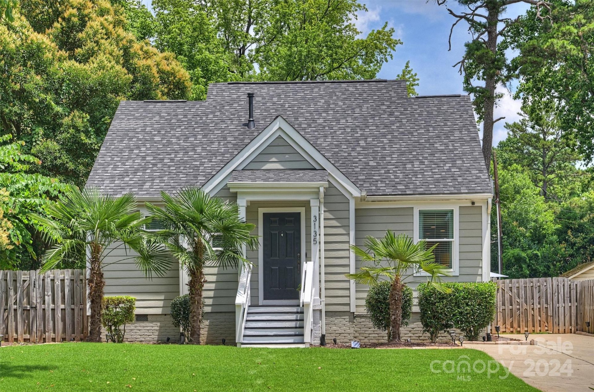 3135 Shenandoah Avenue