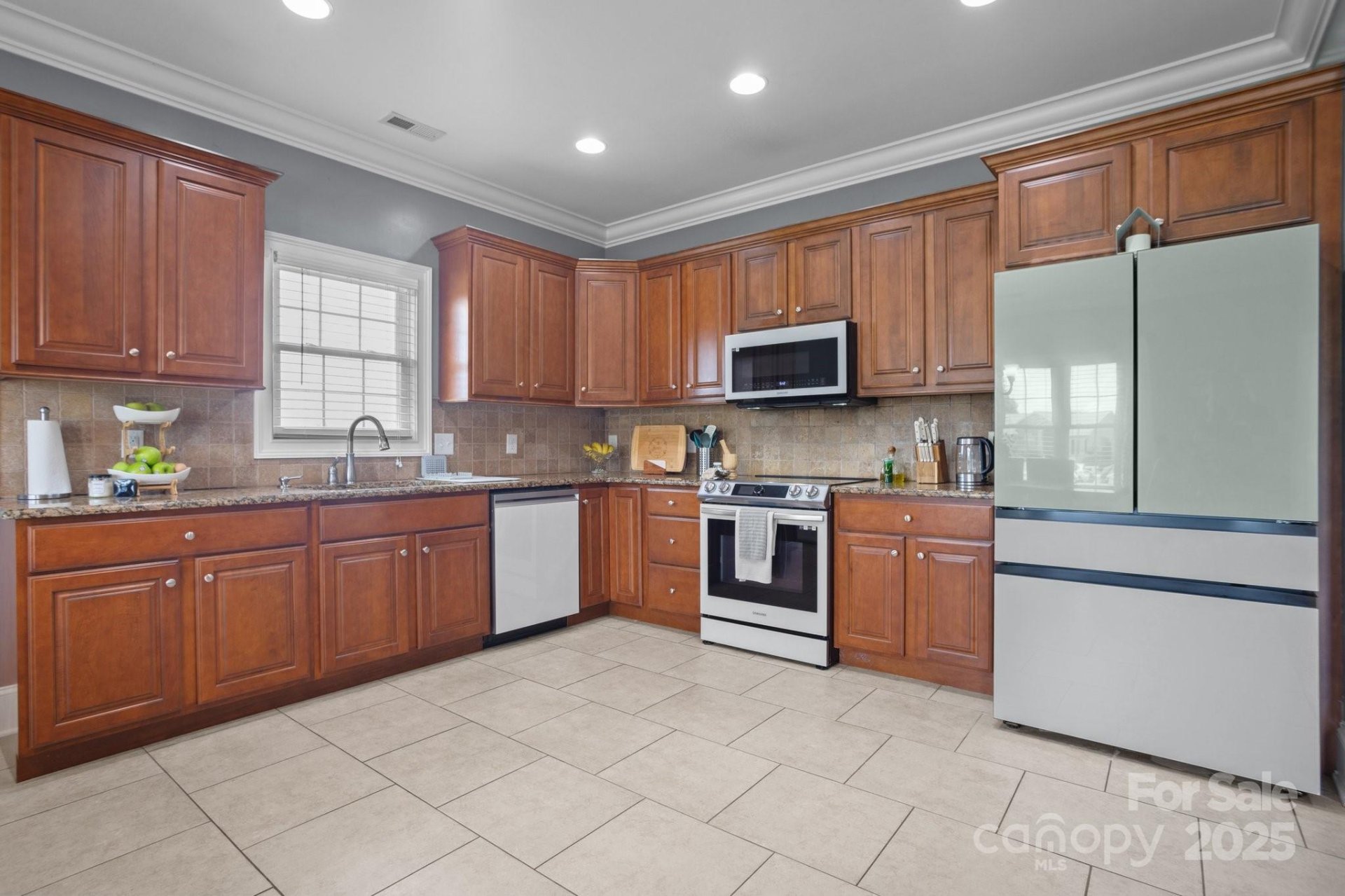 Property image 4 at 104 Castle Pines Lane, Statesville, NC 28625