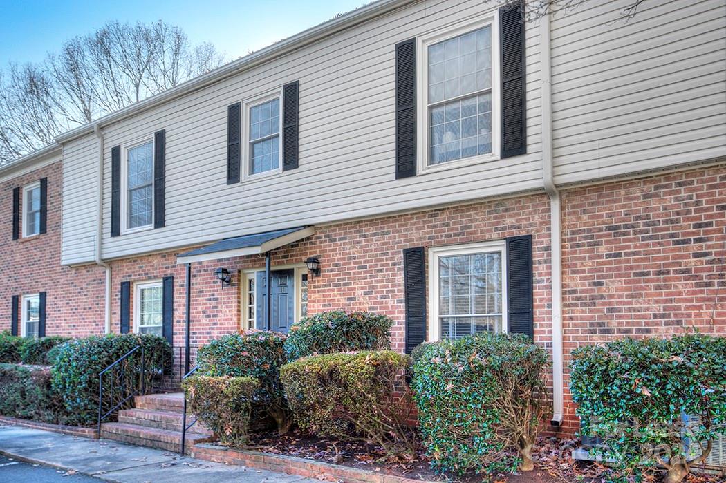 Property image 1 at 5927 Quail Hollow Road, Charlotte, NC 28210