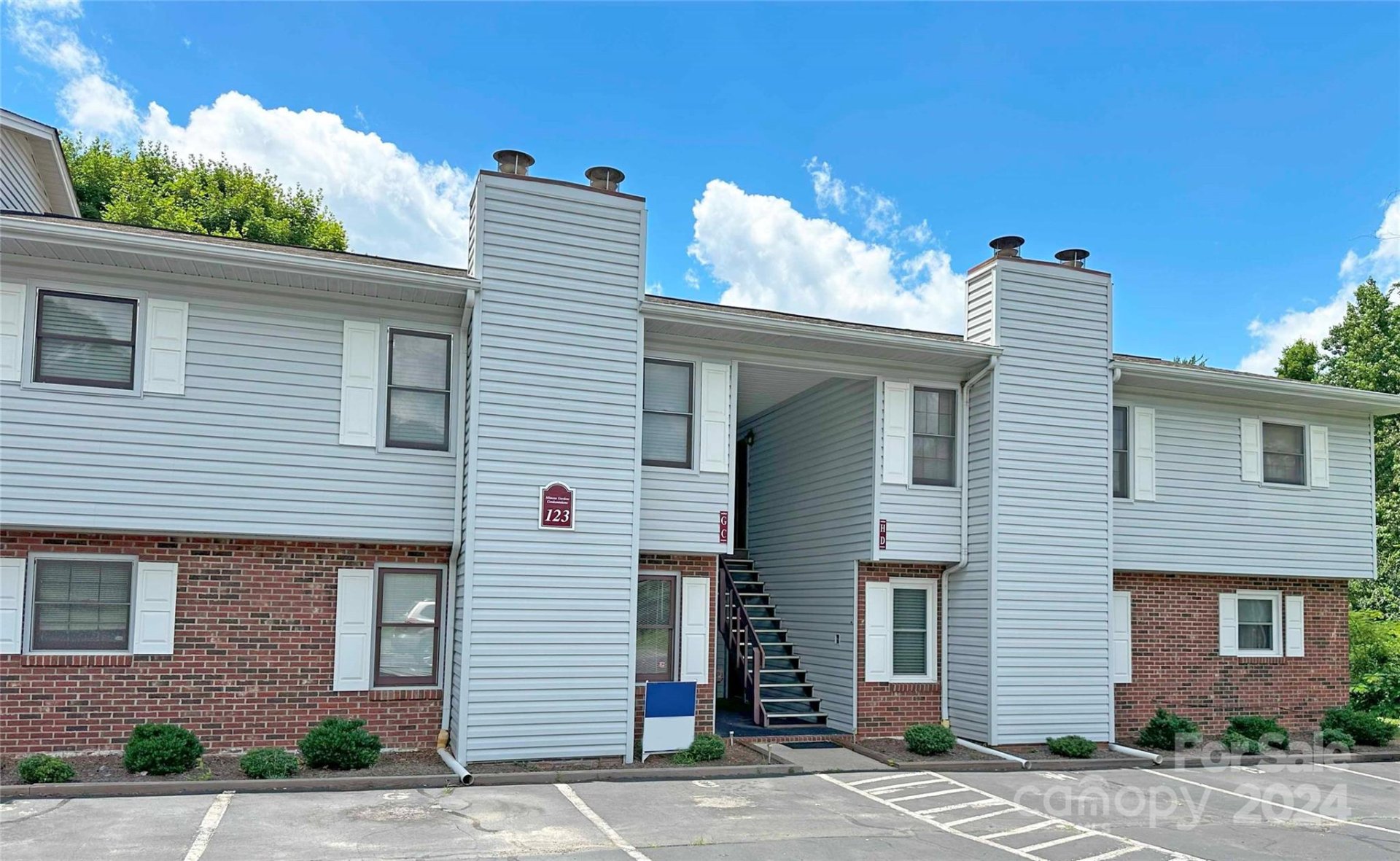 Property image 1 at 123 23rd Street, Hickory, NC 28601