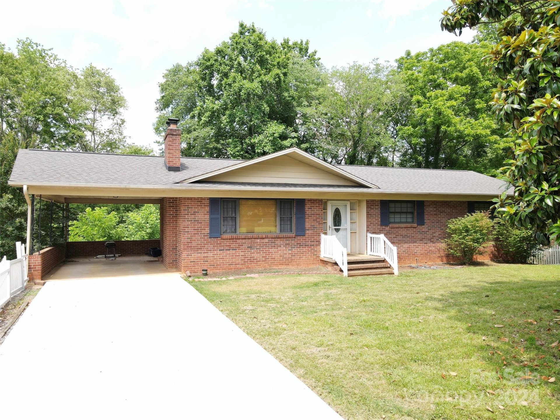 Property image 1 at 2131 14th Avenue Drive, Hickory, NC 28601