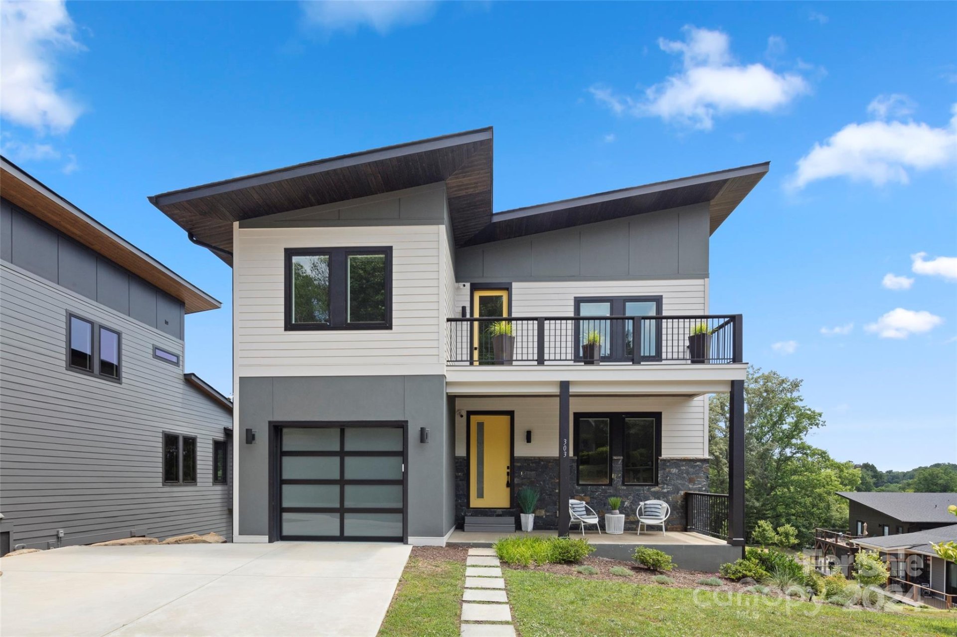 Asheville West, Asheville Community