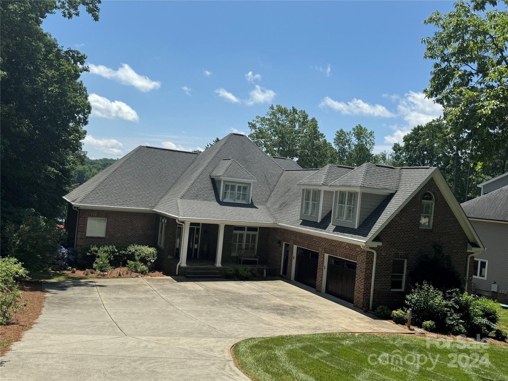 106 Emerald Point Lane