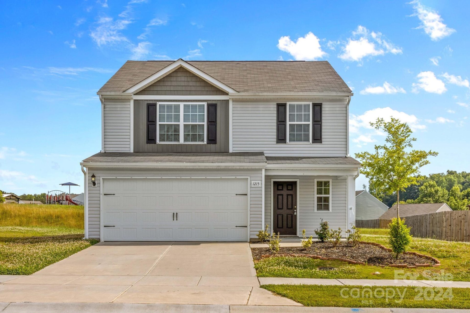 1215 Standing Oak Drive