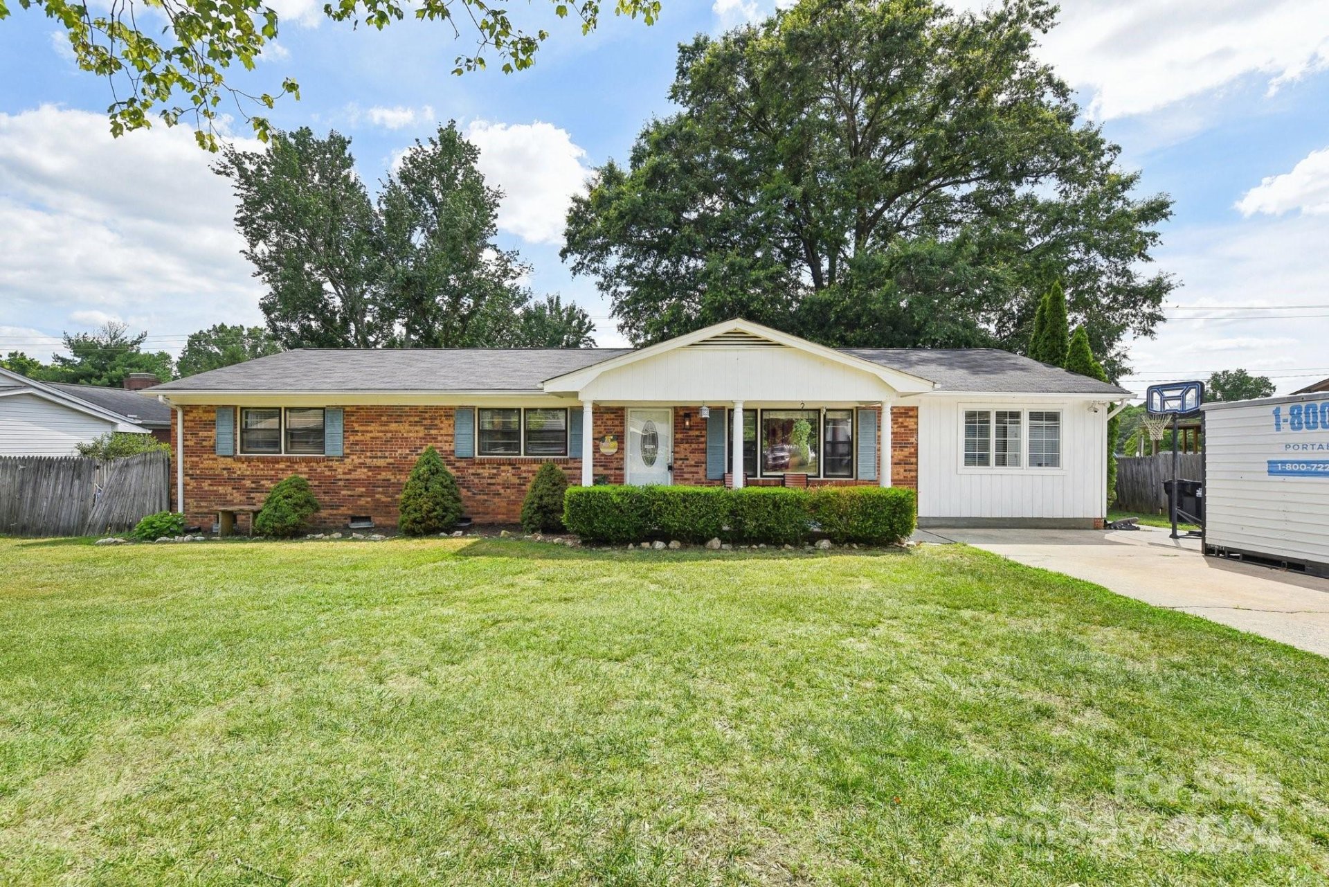 2513 Fairgreen Drive