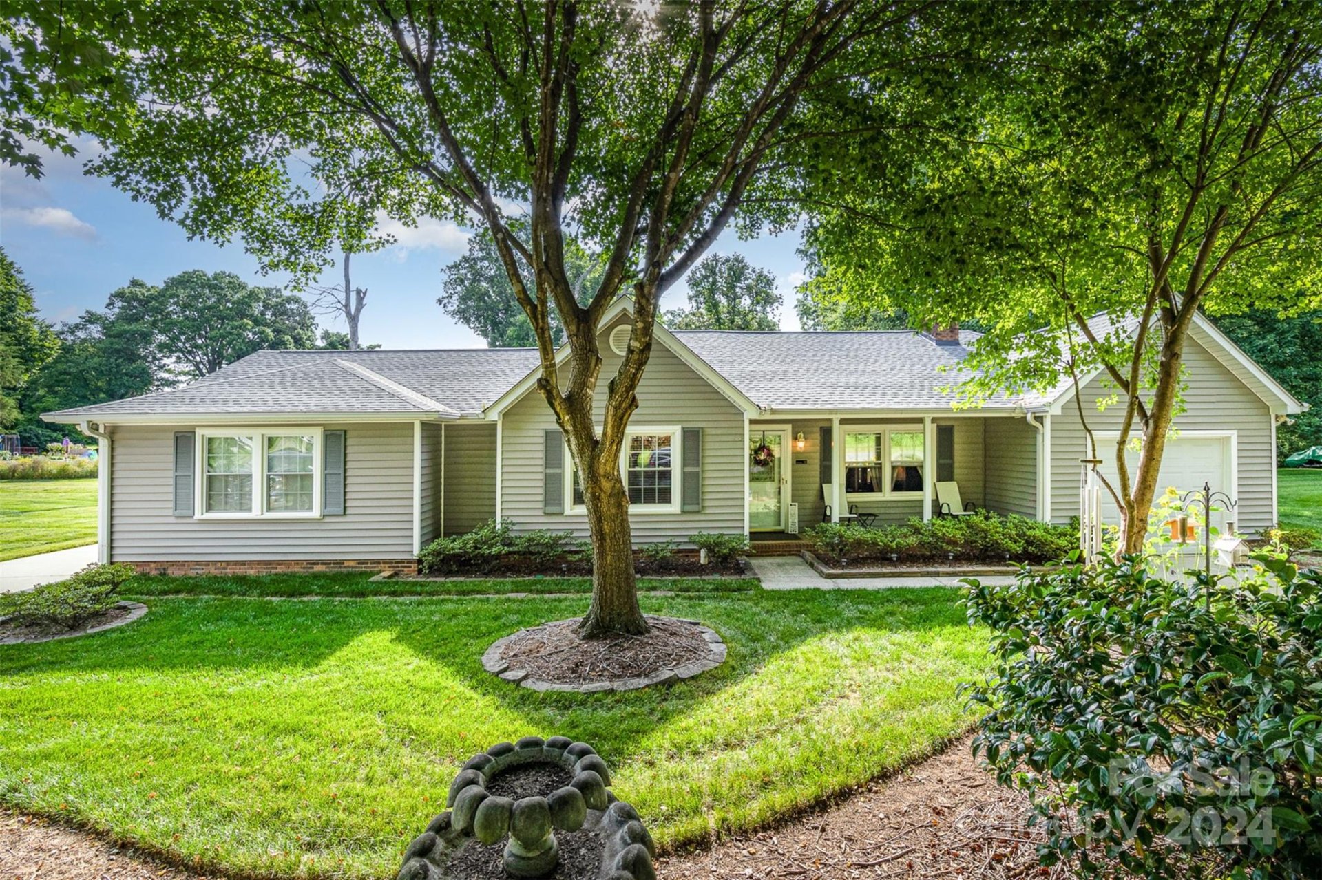 Property image 1 at 404 Southland Road, Huntersville, NC 28078