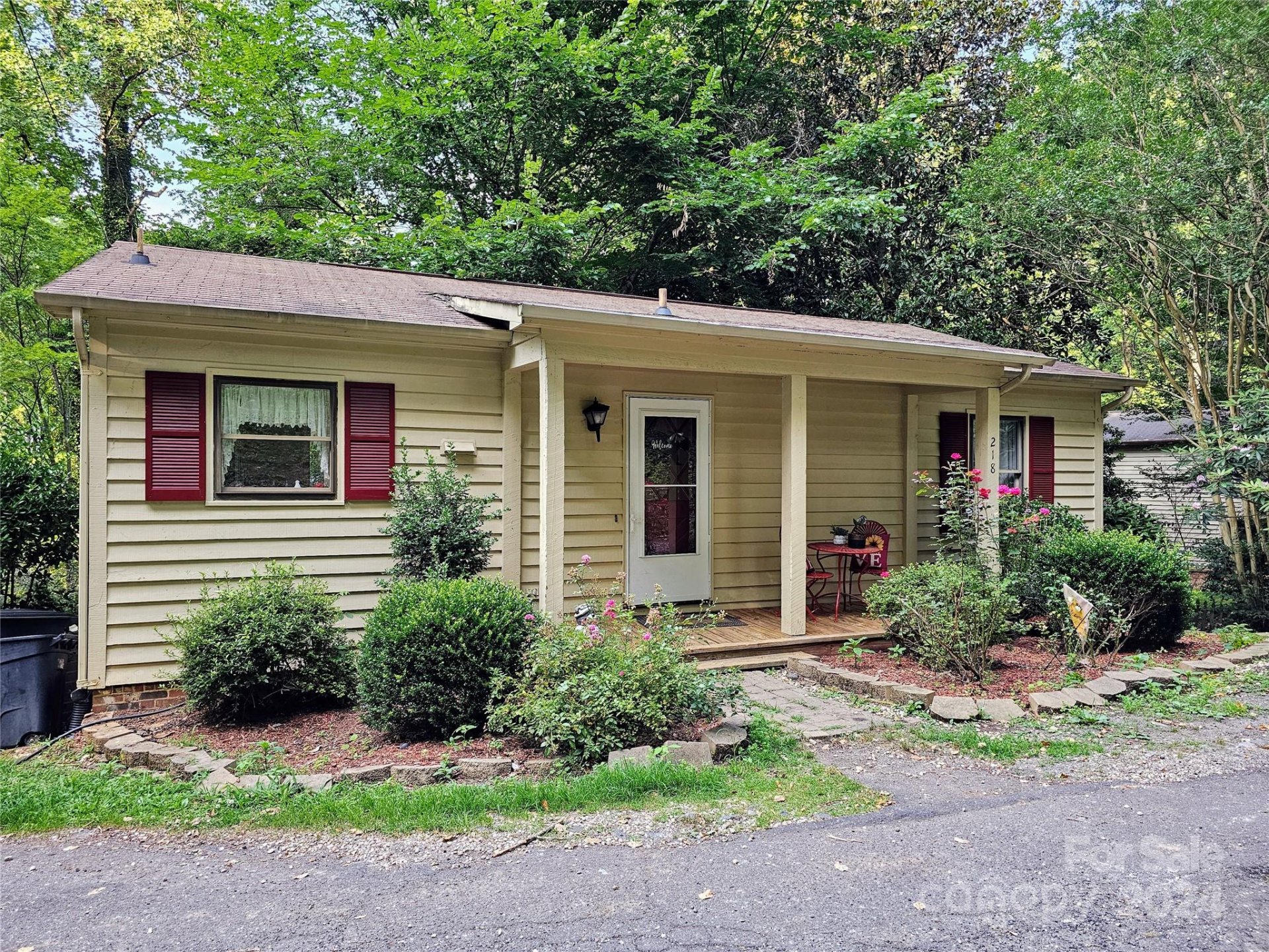 Mountainbrook, Morganton Community