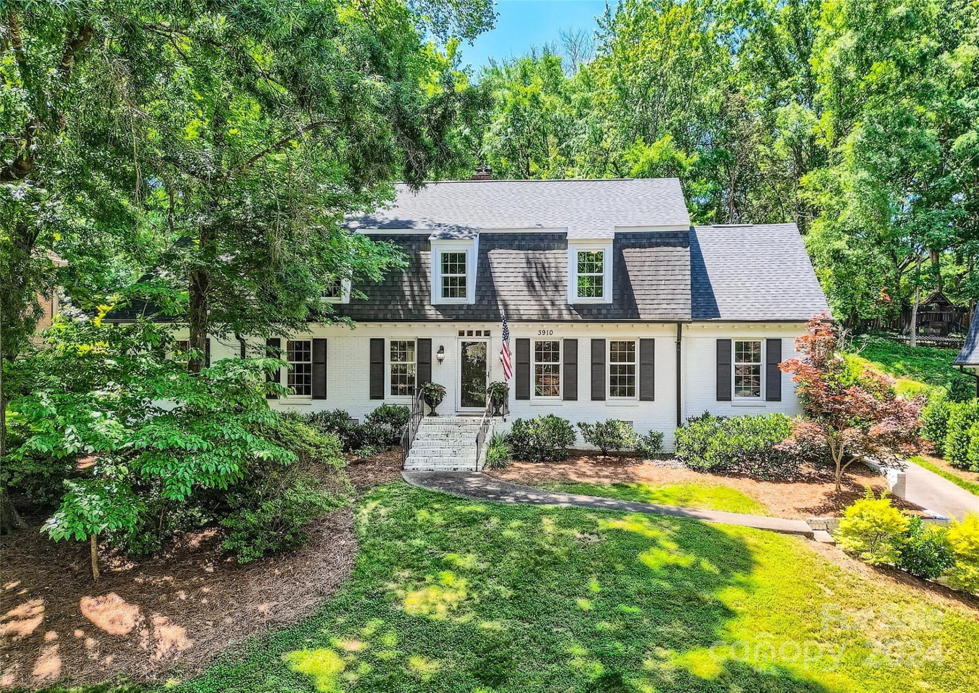 Property image 1 at 3910 Chevington Road, Charlotte, NC 28226