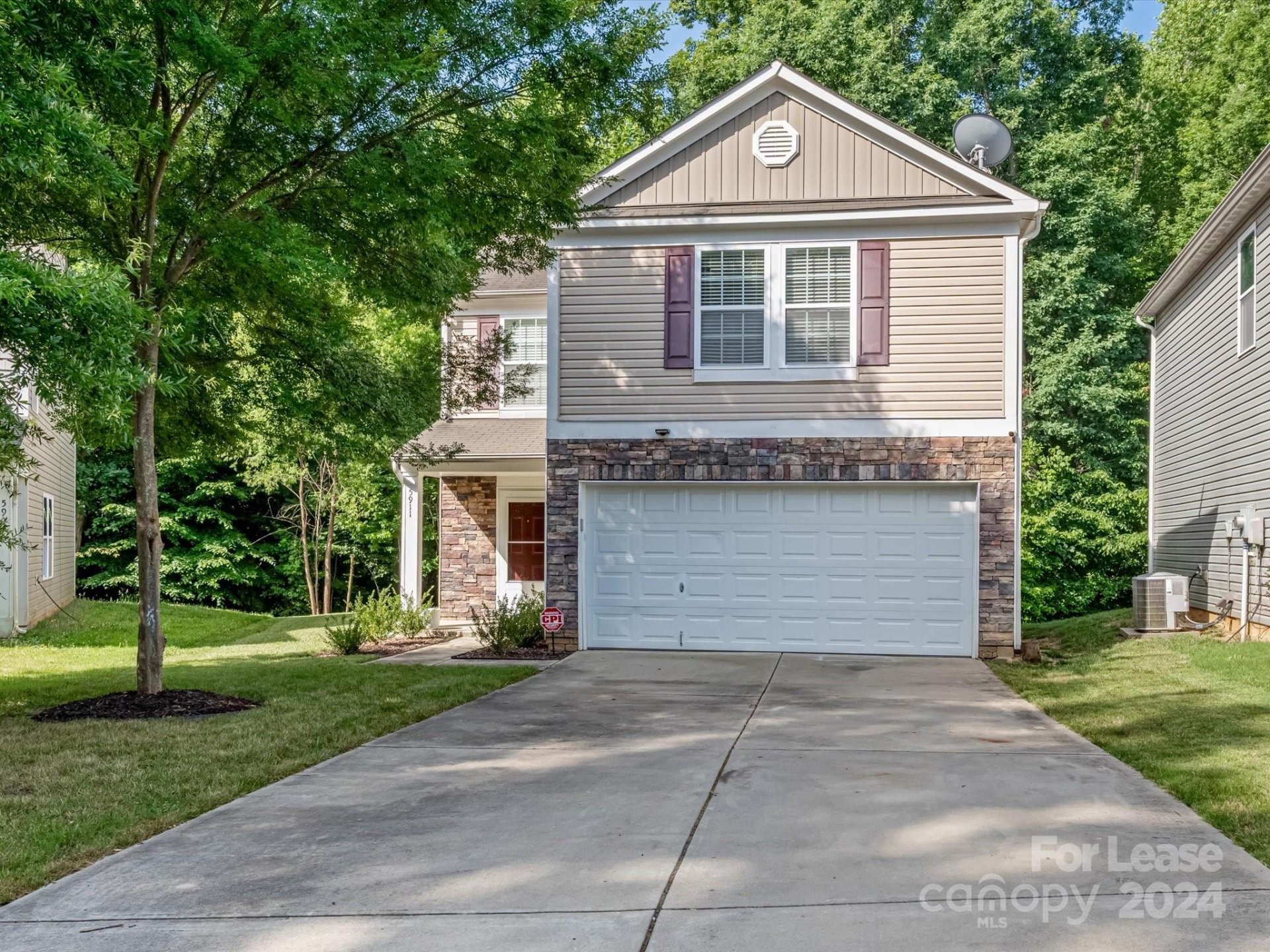 Property image 1 at 5911 Fazenda Drive, Charlotte, NC 28214