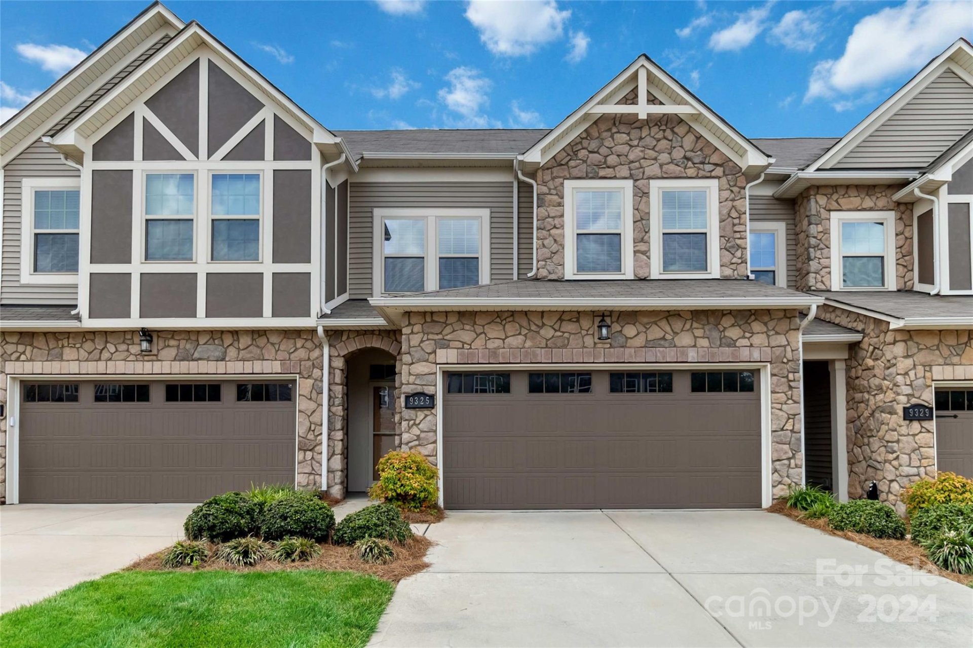 Property image 1 at 9325 Glenburn Lane, Charlotte, NC 28278