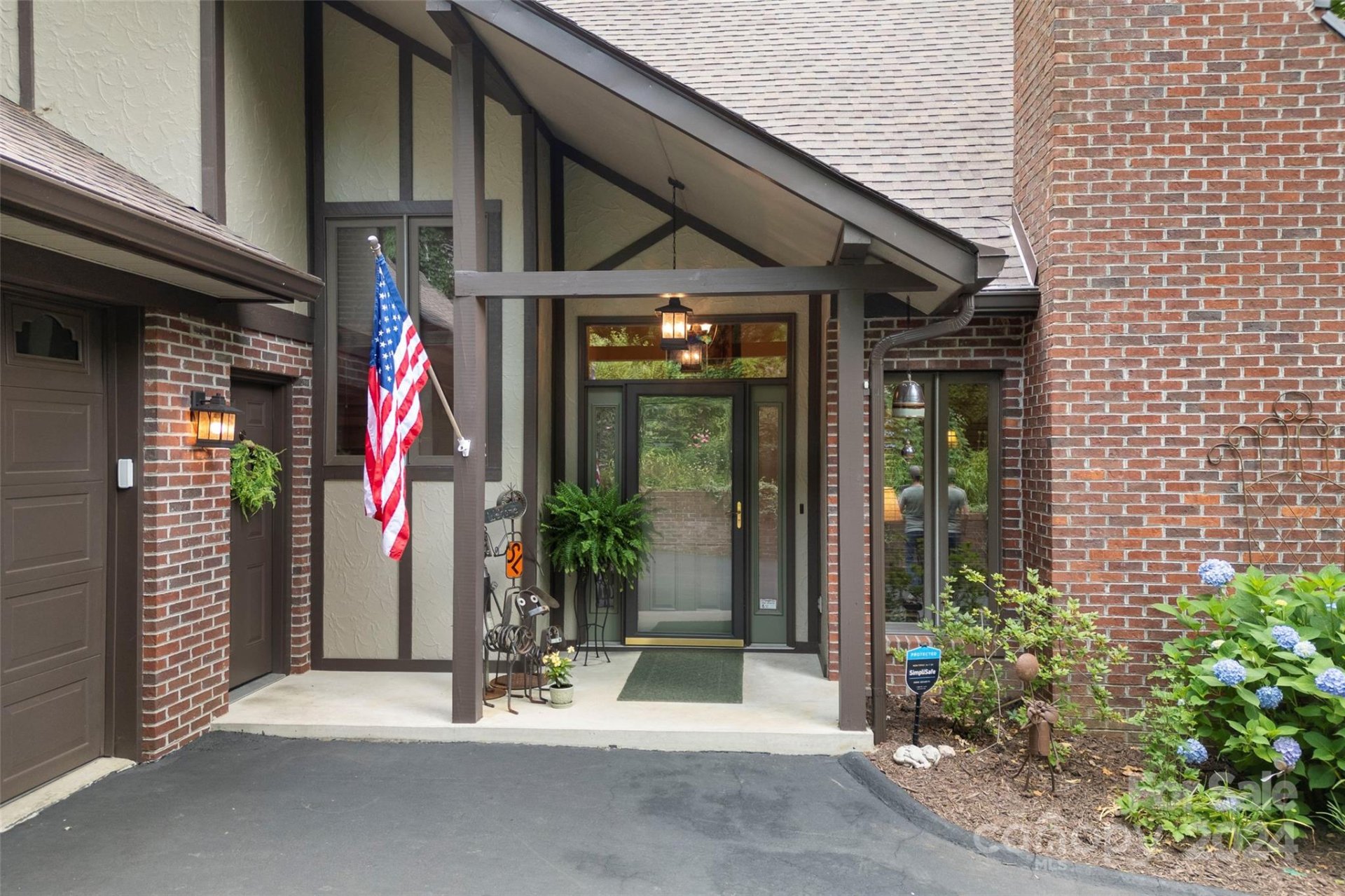 Property image 1 at 740 N Sunlight Ridge Court, Hendersonville, NC 28792