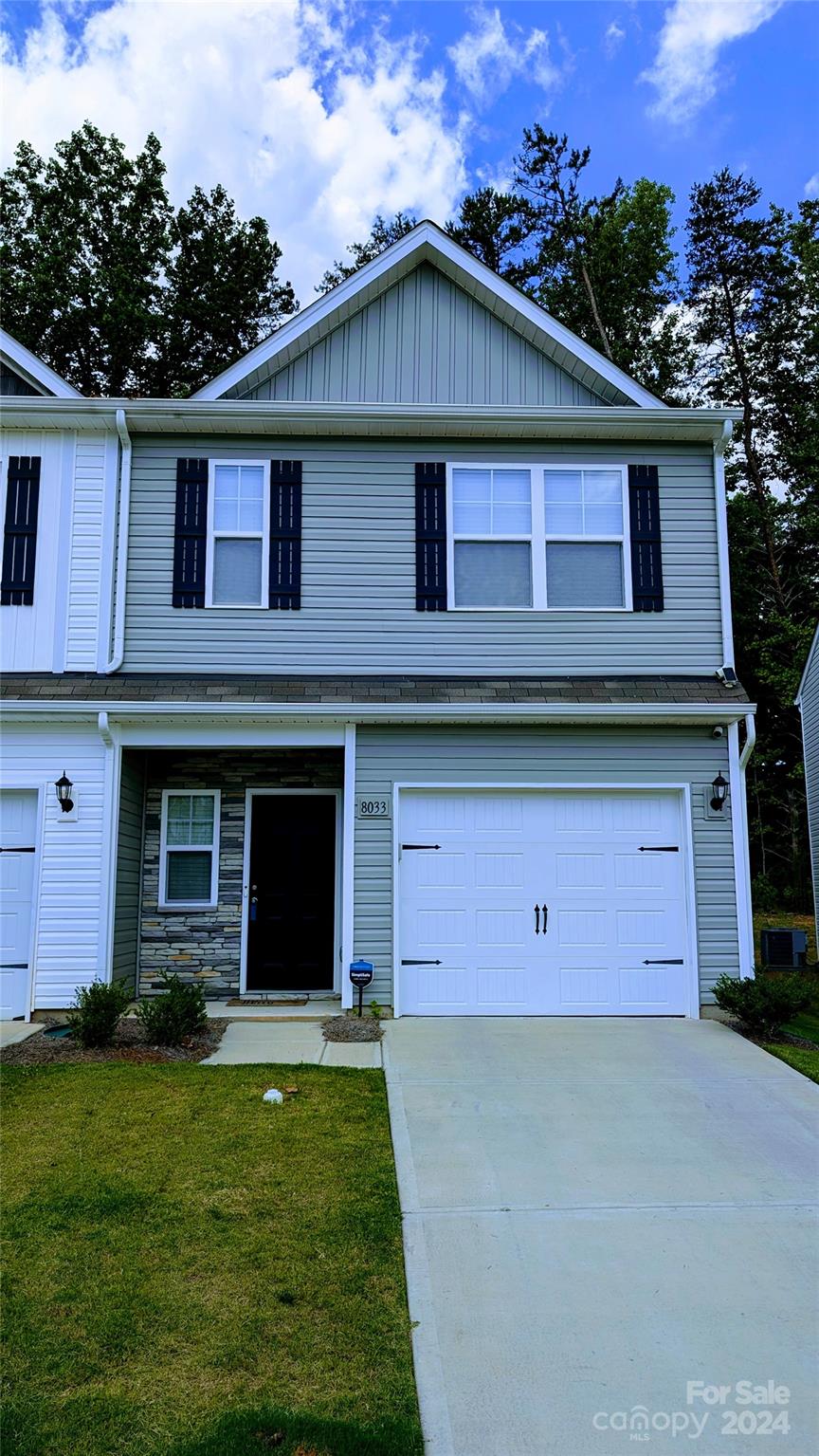 Property image 1 at 8033 Alderton Lane, Charlotte, NC 28215