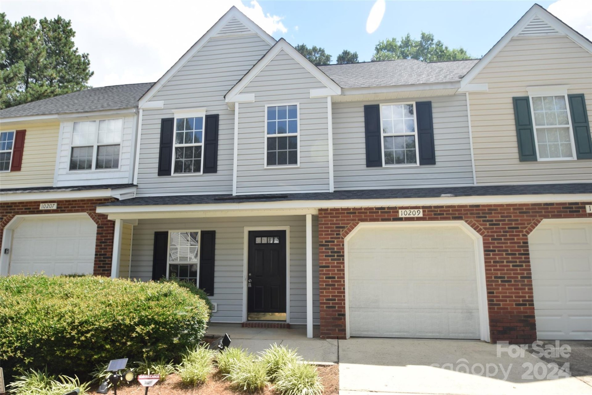 Property image 1 at 10209 University Park Lane, Charlotte, NC 28213