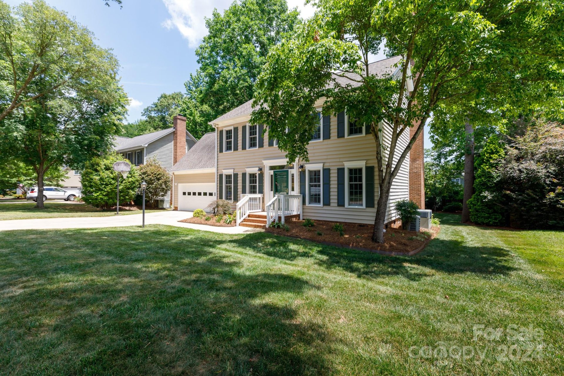 Steeplechase, Rock Hill Community