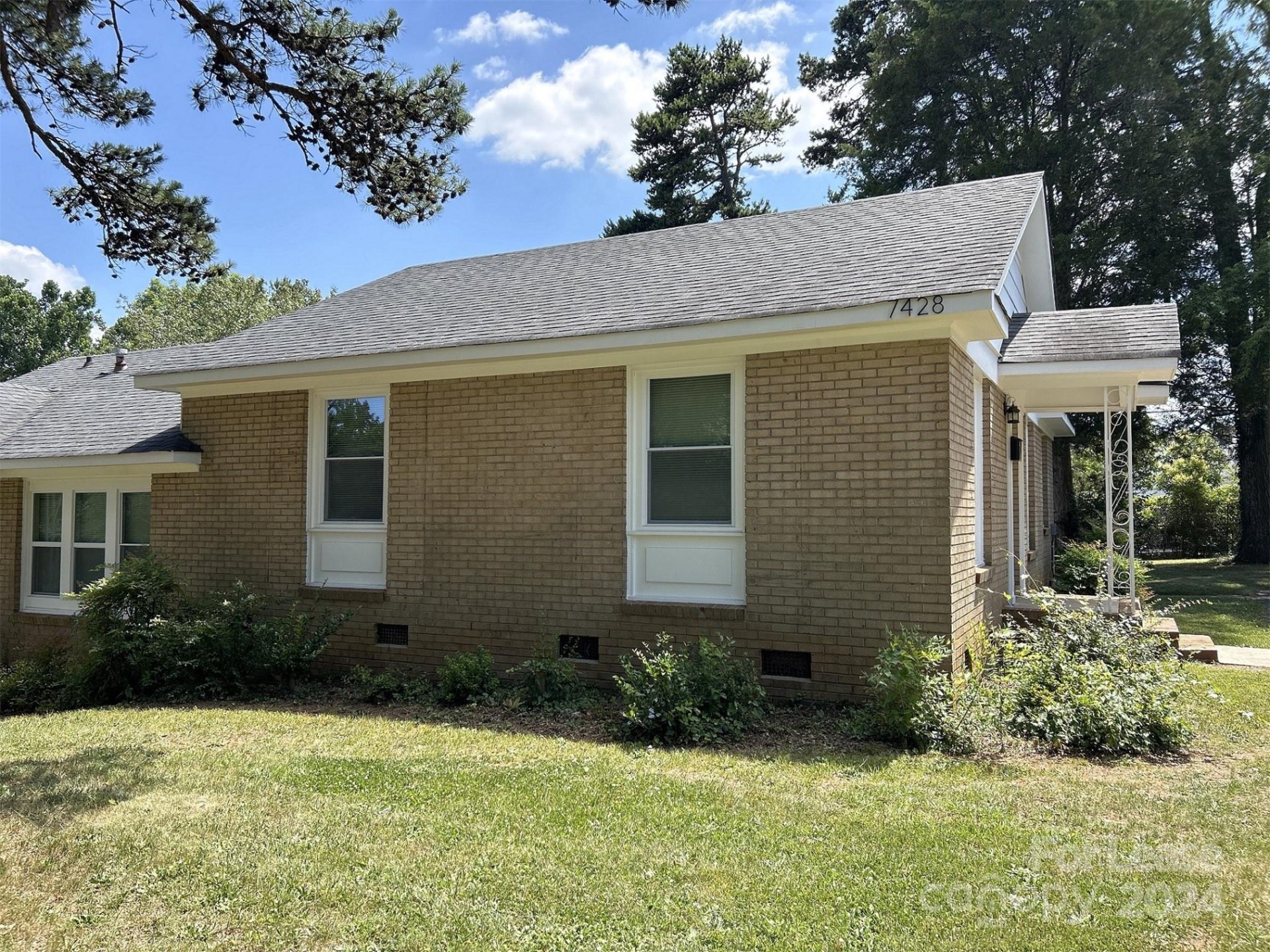 Property image 1 at 7428 Briardale Drive, Charlotte, NC 28212