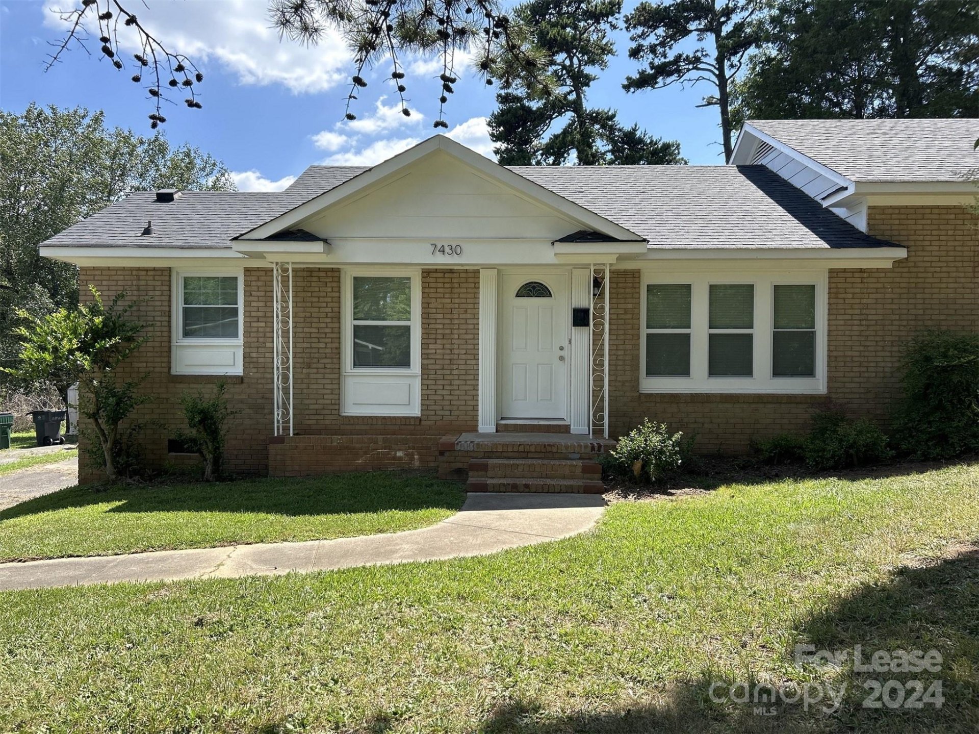 Property image 1 at 7430 Briardale Drive, Charlotte, NC 28212