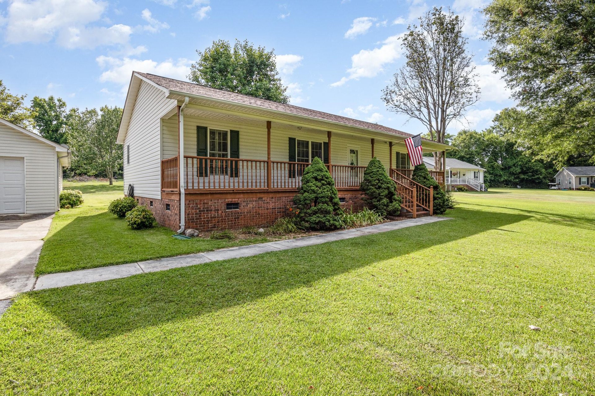 Property image 2 at 211 Flushing Drive, York, SC 29745