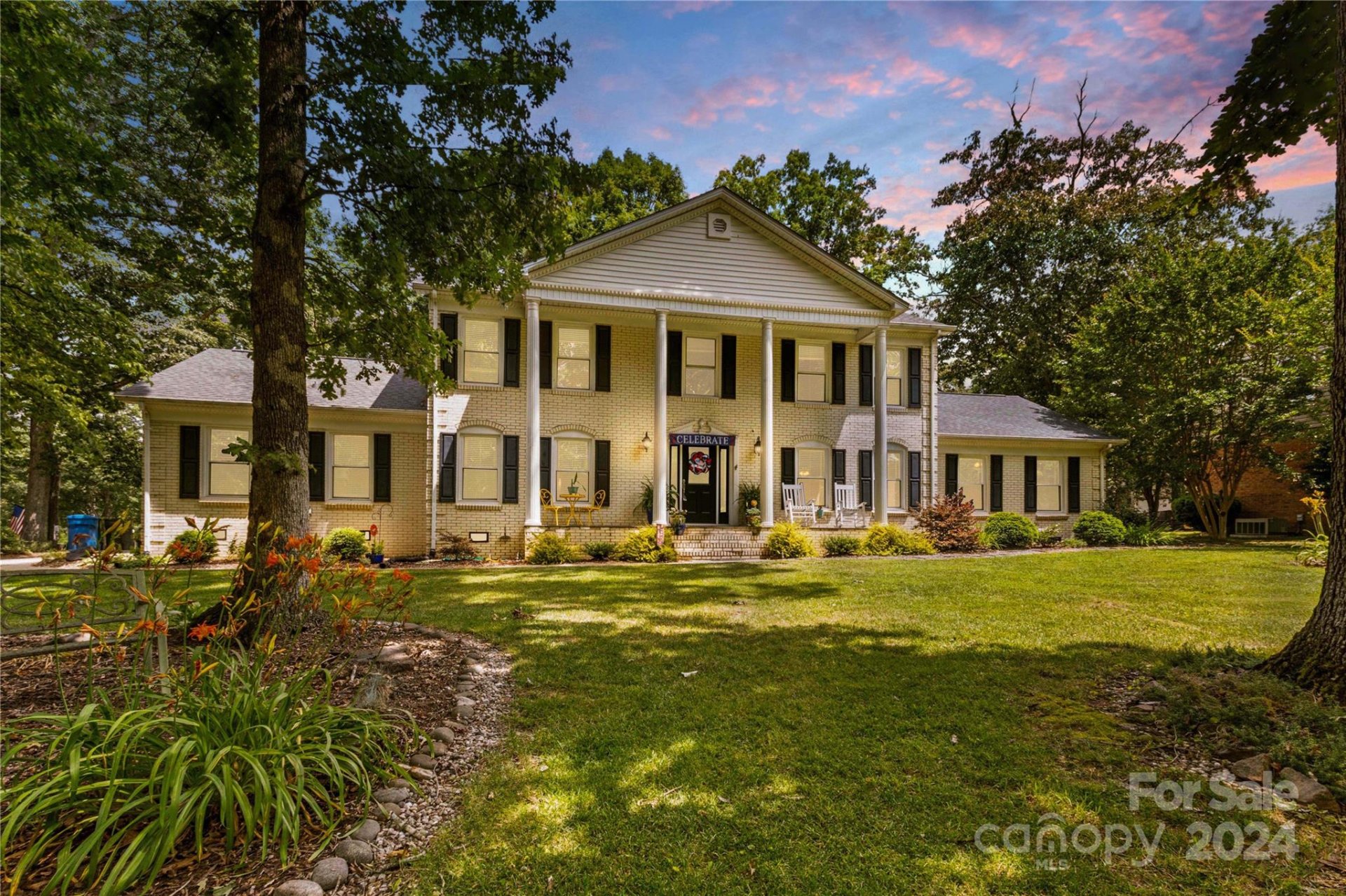 Property image 1 at 1175 18th Avenue, Hickory, NC 28601