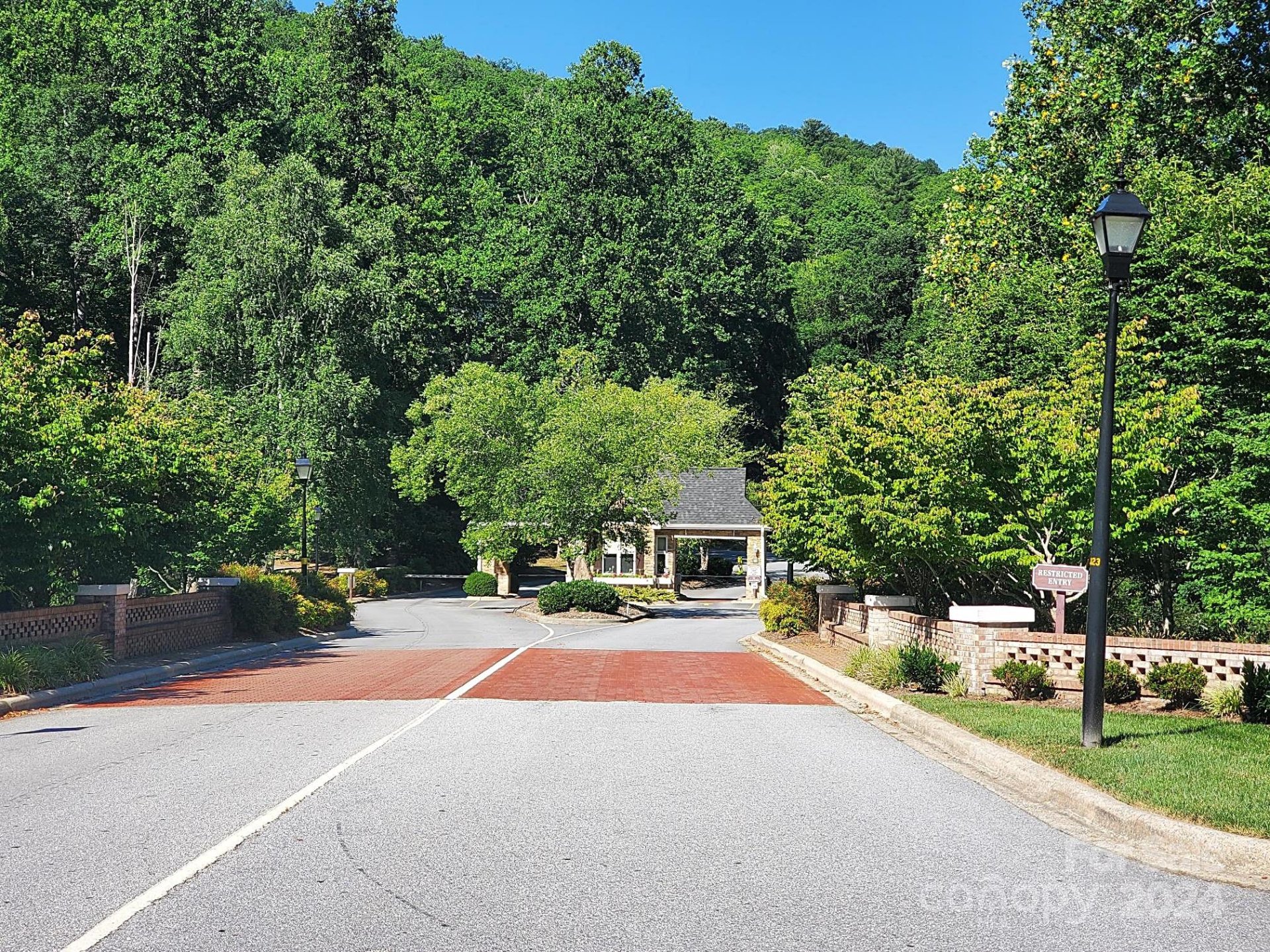 Property image 4 at 101 Wood Owl Court, Hendersonville, NC 28791