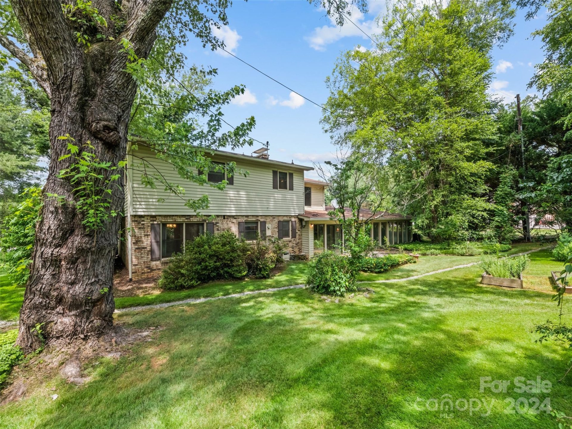 Property image 4 at 47 Meadowood Lane, Waynesville, NC 28786