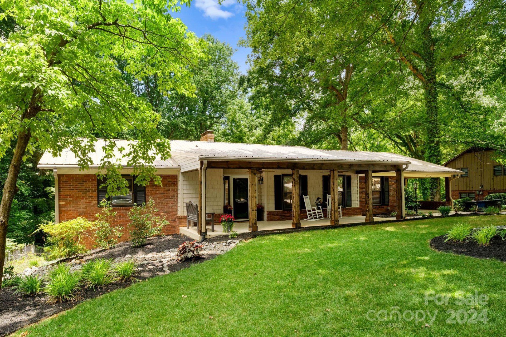 Property image 1 at 340 N Oakwood Drive, Statesville, NC 28677