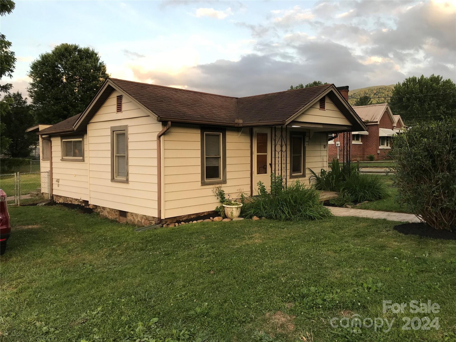 83 Allen Creek