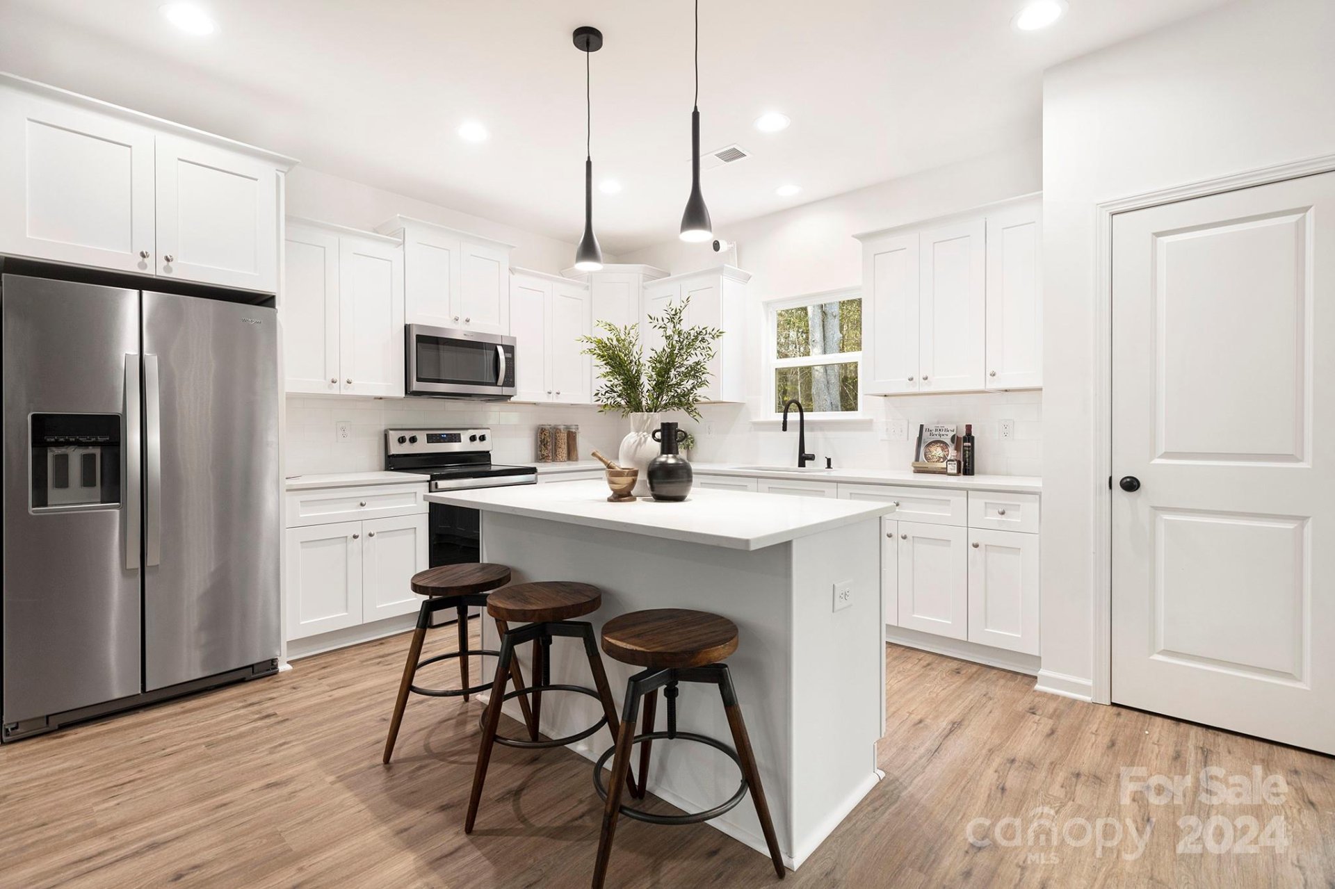 Property image 1 at 102 Apple Court, Kings Mountain, NC 28086