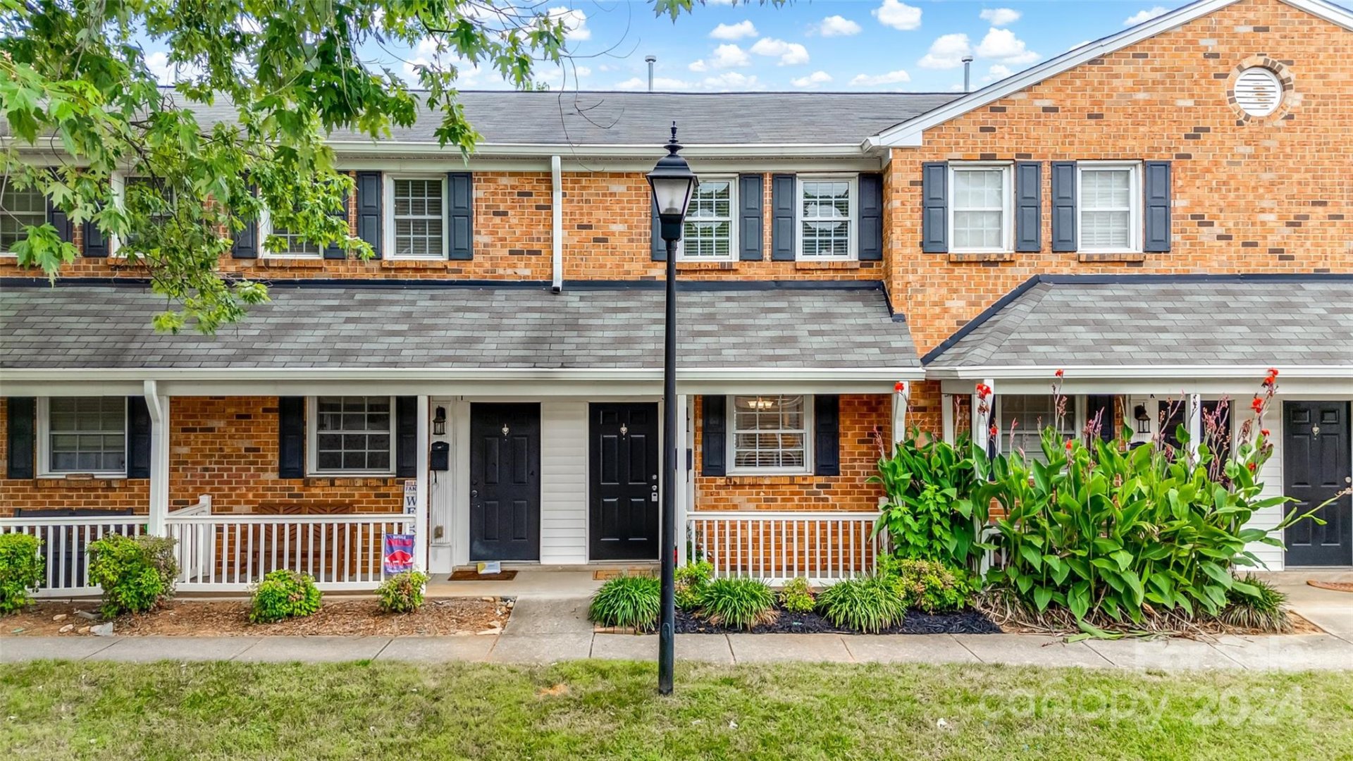 Property image 1 at 1310 Green Oaks Lane, Charlotte, NC 28205