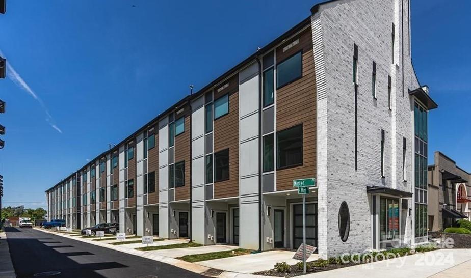 Property image 1 at 1210 Minter Place, Charlotte, NC 28203