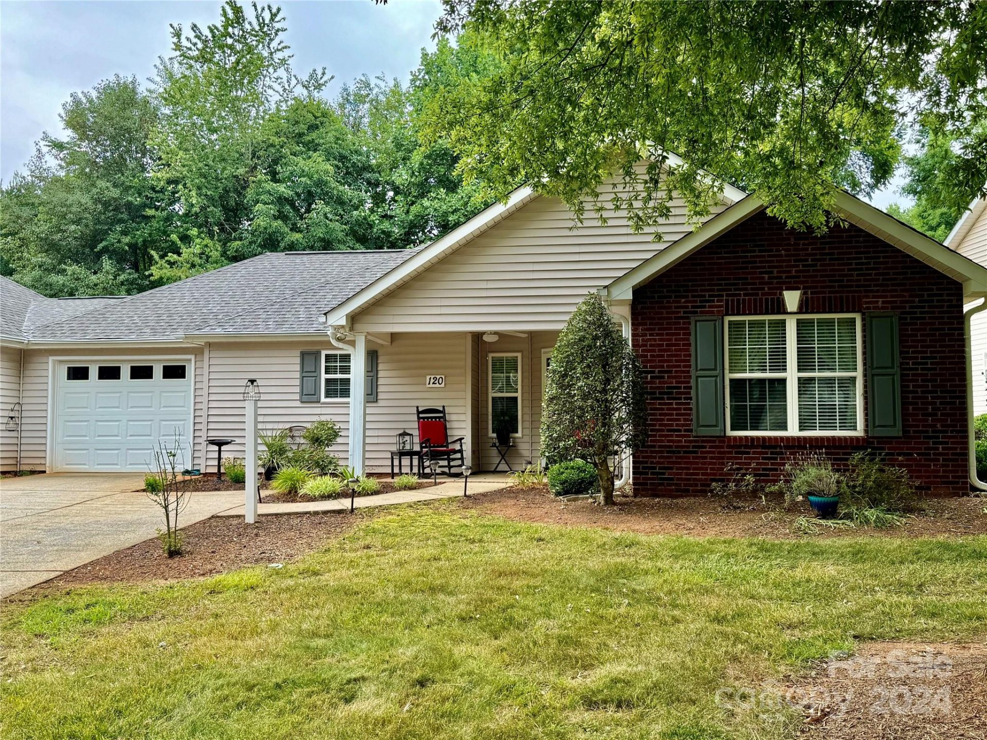 Property image 1 at 120 Ashwood Lane, Mooresville, NC 28117