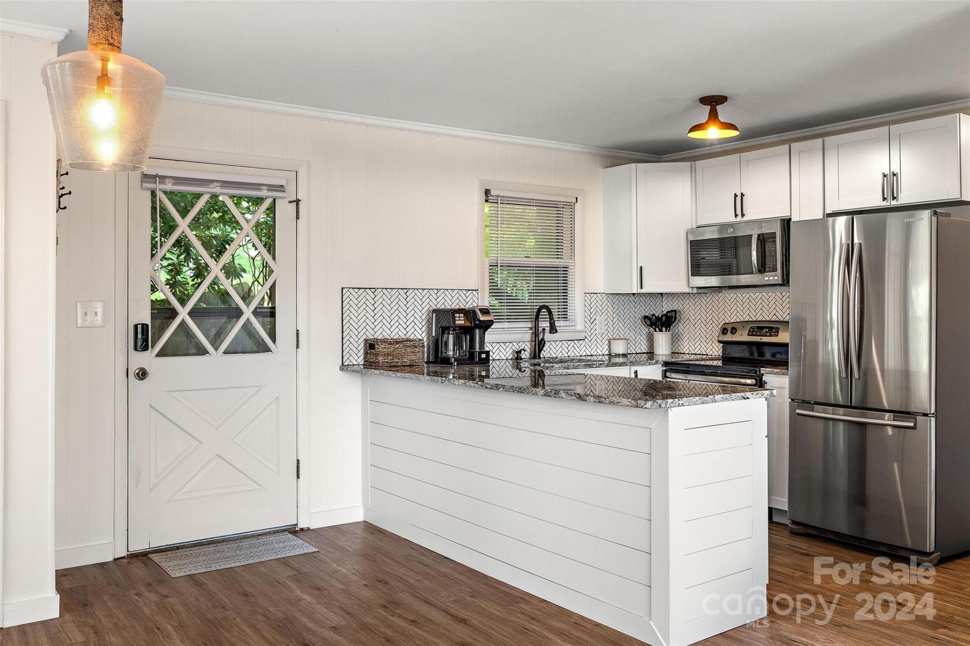 Property image 1 at 101 Mid Holiday Lane, Beech Mountain, NC 28604