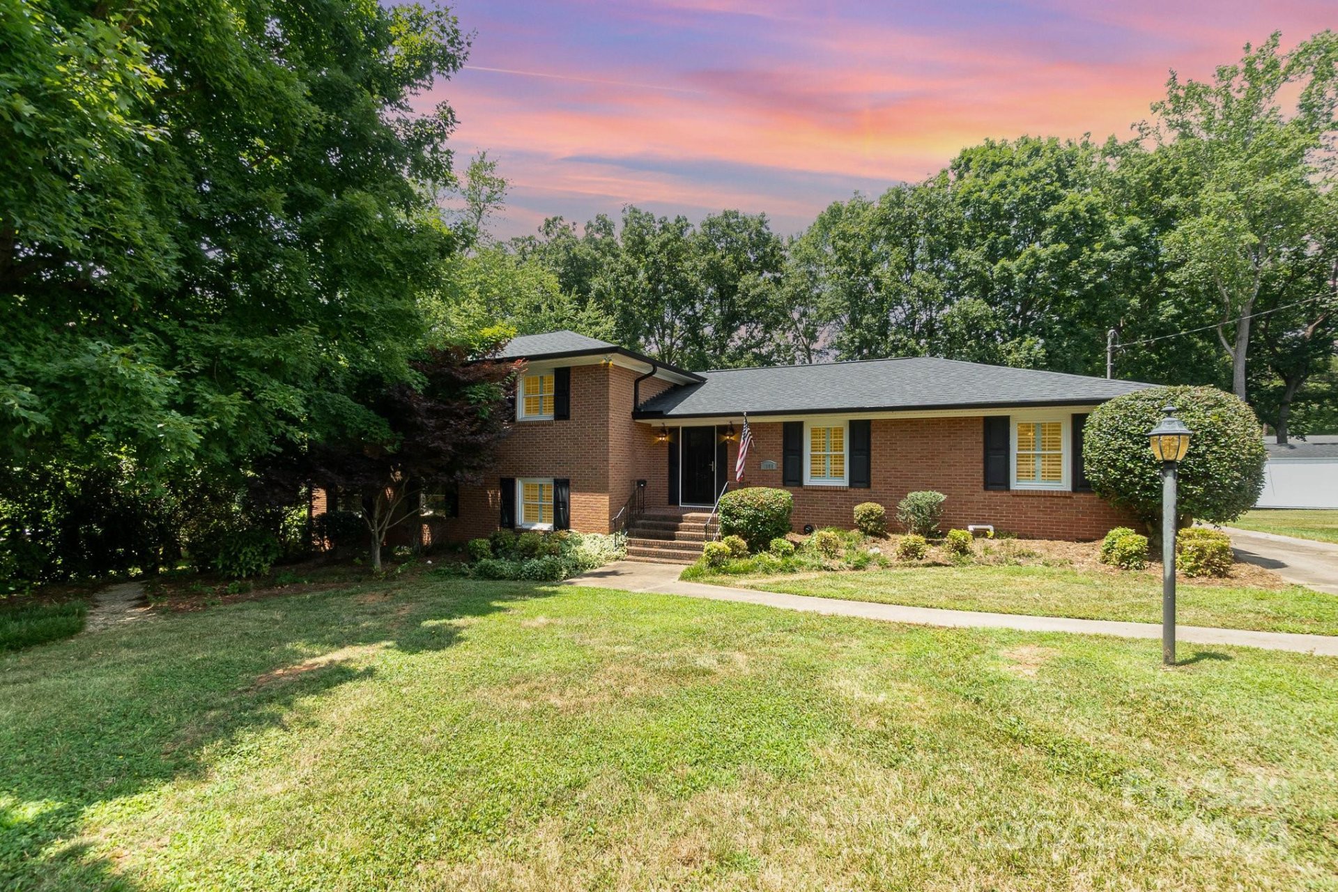 Property image 1 at 1008 Dumbarton Road, Gastonia, NC 28054